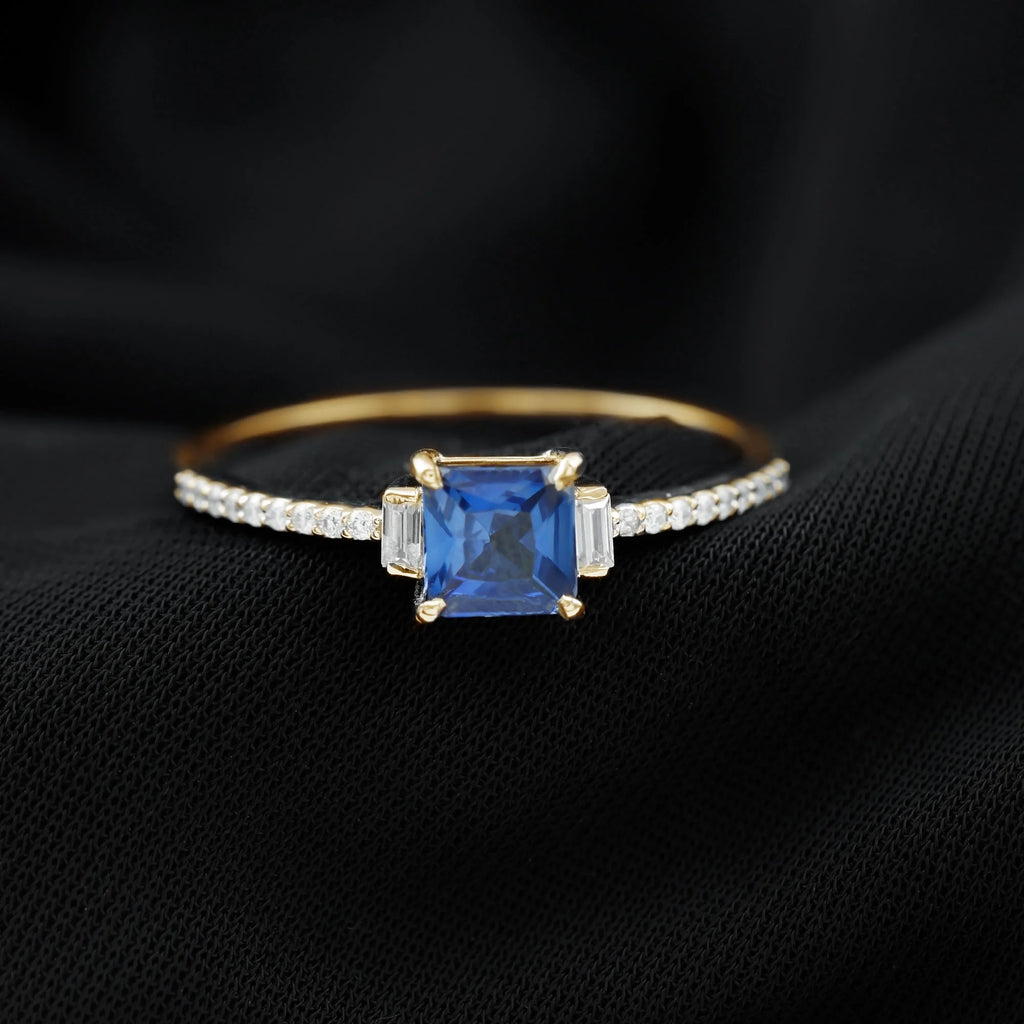 14K Yellow Gold Princess Cut Blue Sapphire Ring with Diamond Side Stones N864565