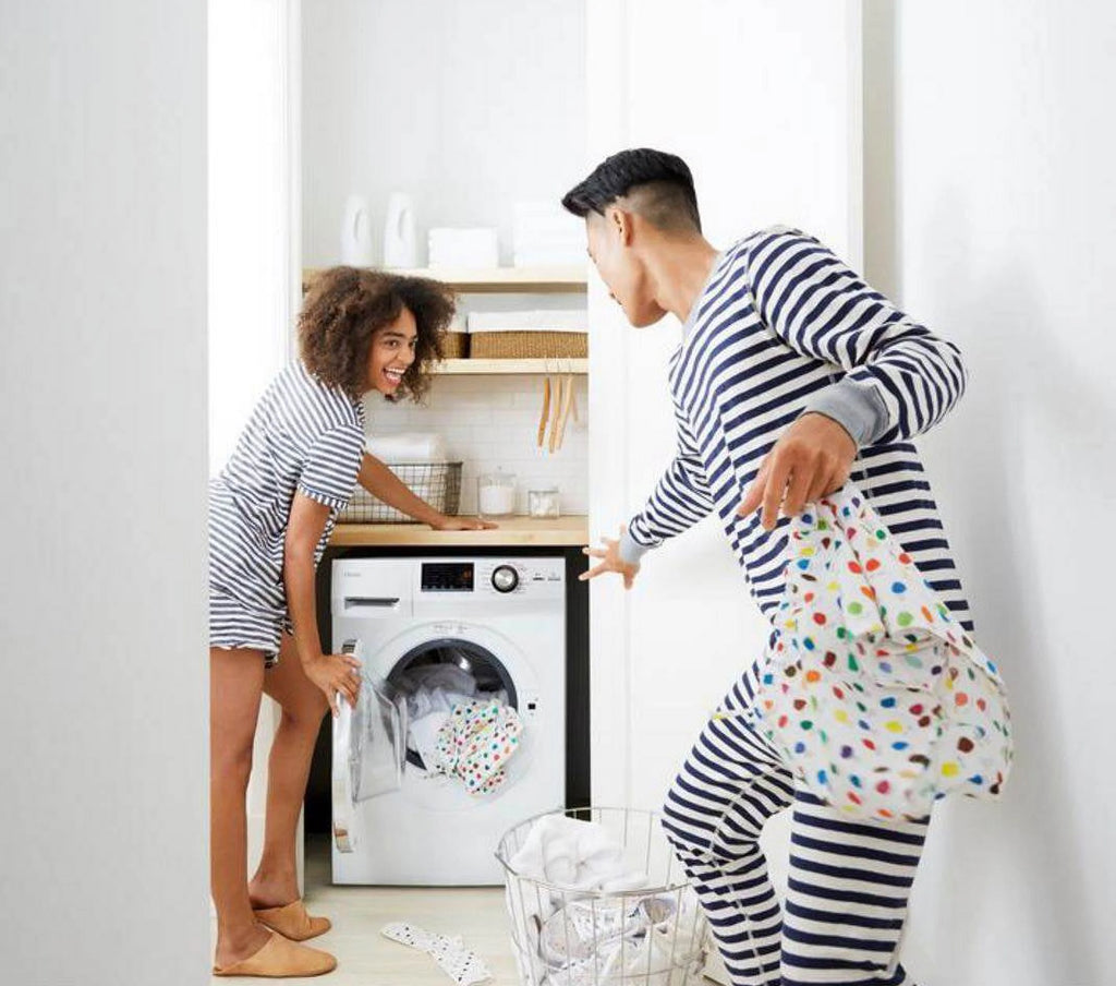 White Front Load Washer And Dryer Combination J960872