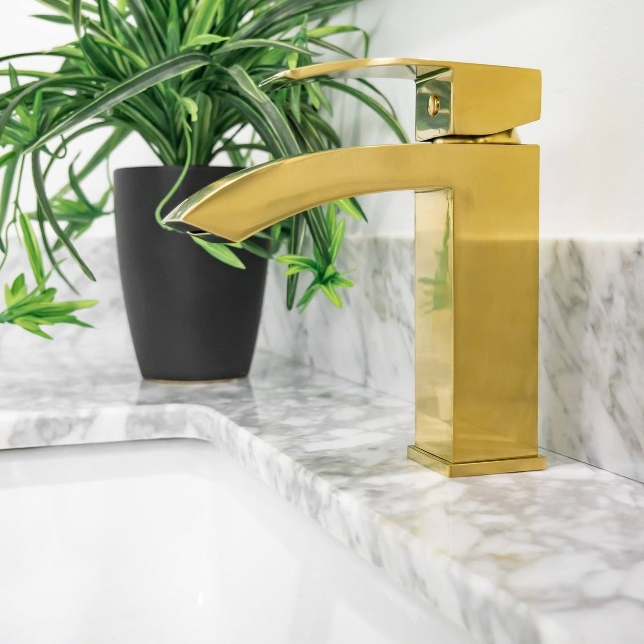 Brushed Gold Single Hole Bathroom Faucet Q192
