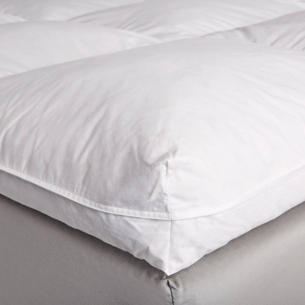 Cotton Baffle Box Feather Topper California King S54444