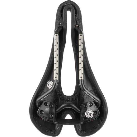 Black Carbon Saddle Q6762