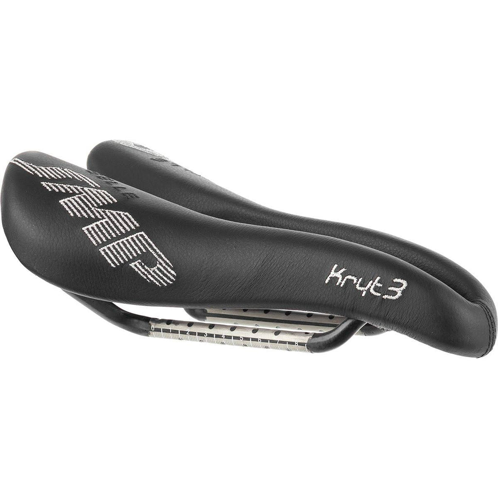 Black Carbon Saddle Q6762