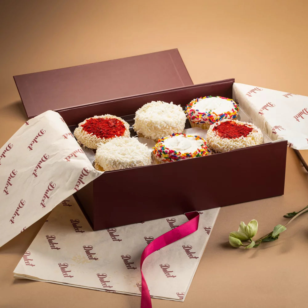 Gourmet Assorted Vanilla Cupcake Gift Basket X725645