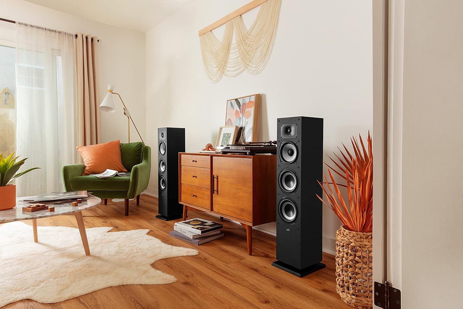 Midnight Black Tower Speaker with 1 Tweeter and 6.5 Woofer V15010