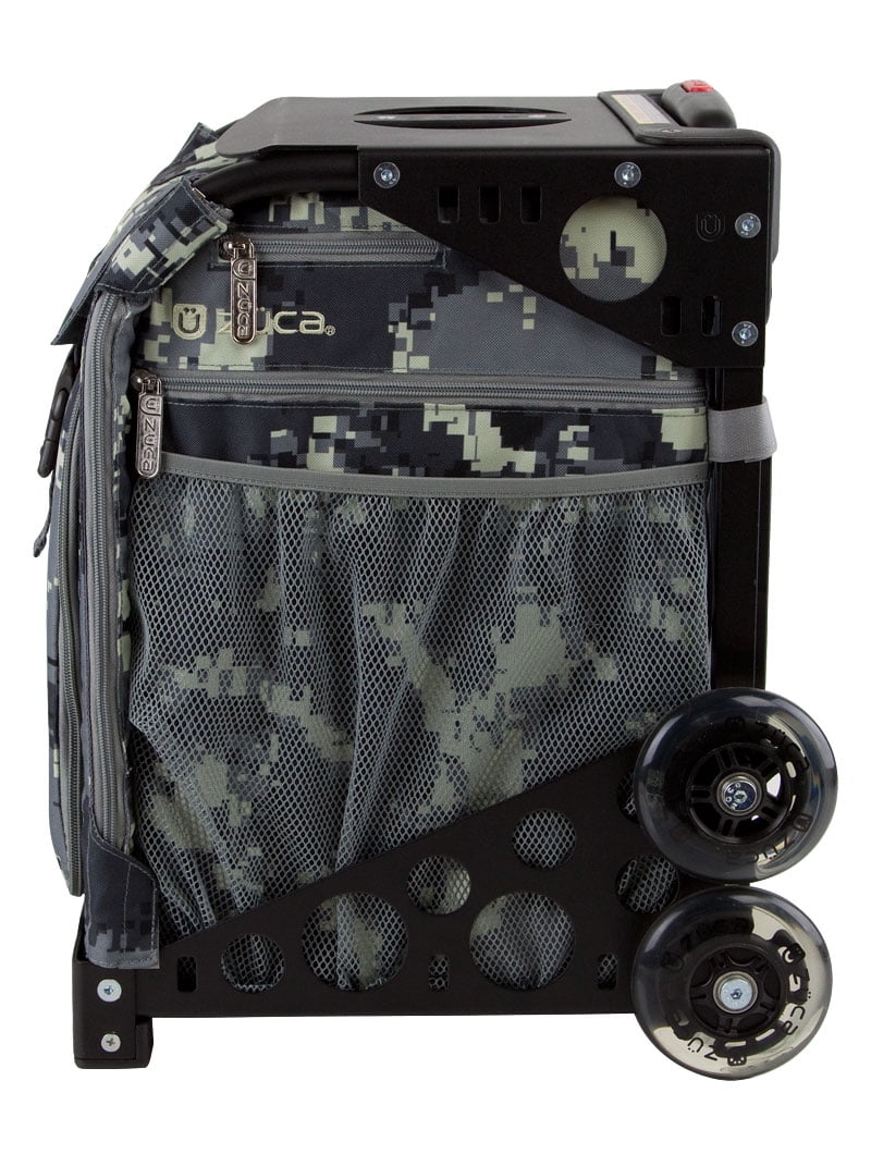 18" Sport Bag with Non-Flashing Wheels and Black/Pink Seat Cover D214019